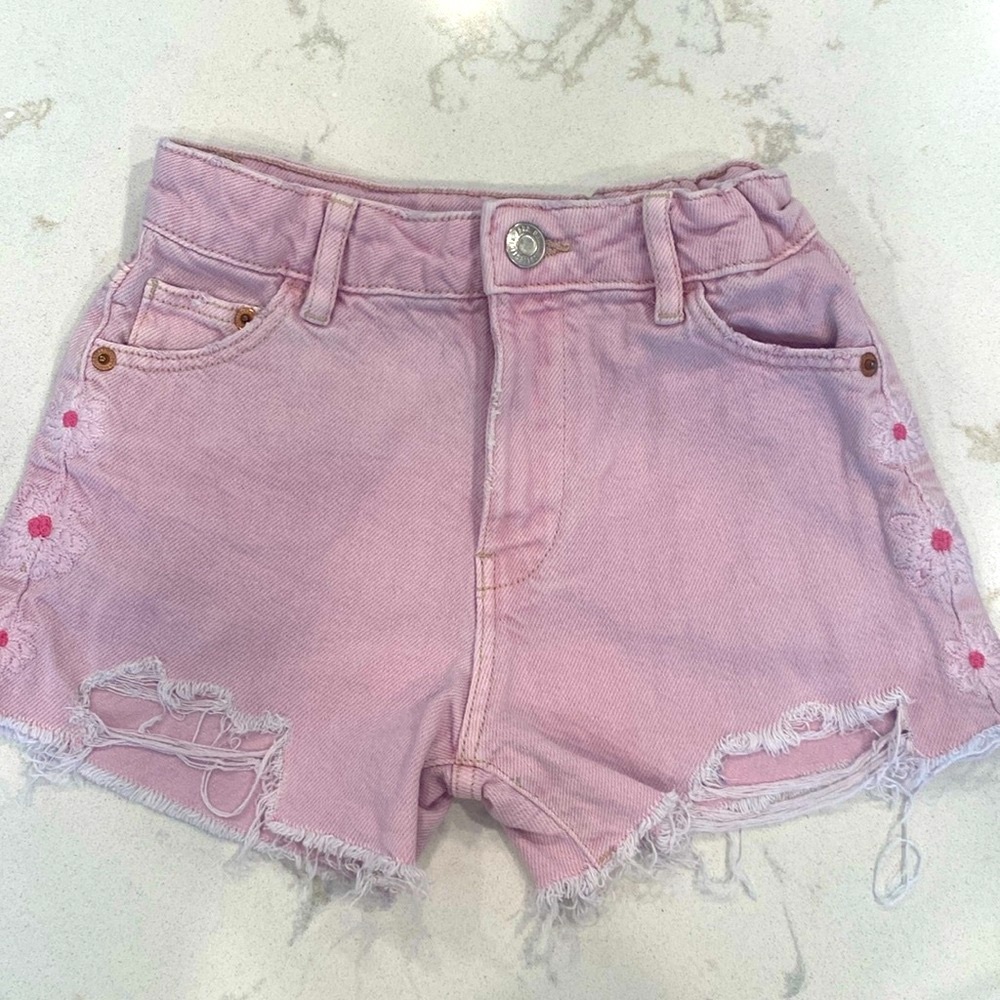Zara pink jean shorts, like new, size 7
